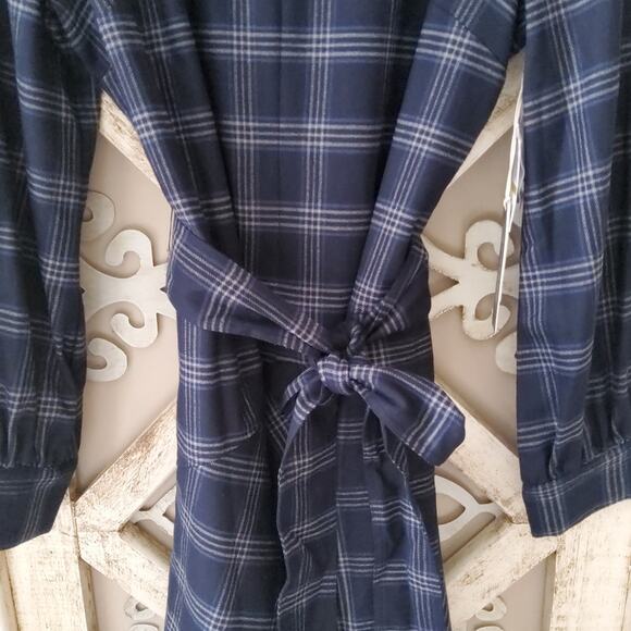 Court & Rowe Women's Soft Asymmetrical Belted Midi A-Line Dress Navy Blue Plaid - Picture 4 of 11